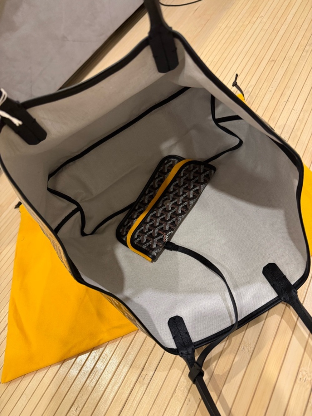 NWT. Goyard St Louis Tote in PM Size. Black Goyardine with Black Leather Trim. - Picture 8 of 11